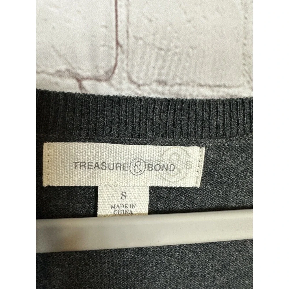 Treasure & Bond Women's gray V-neck‎ lightweight viscose blend sweater, sz S EUC